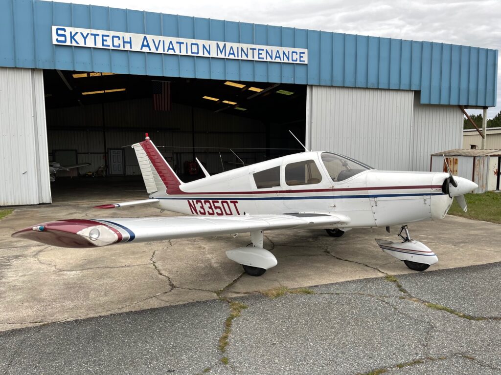 Baxley Aviation flight school rental piper Cherokee 140 160